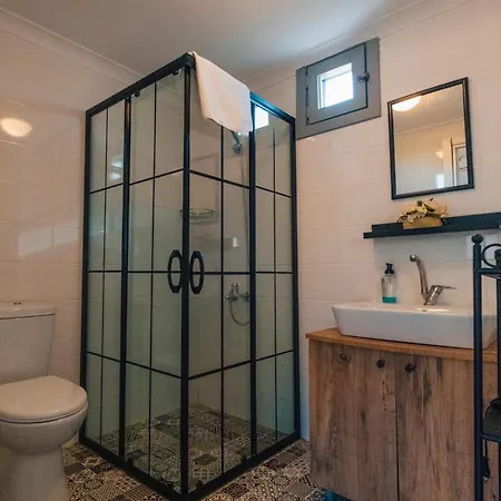 Woody House Bed & Breakfast Sapanca